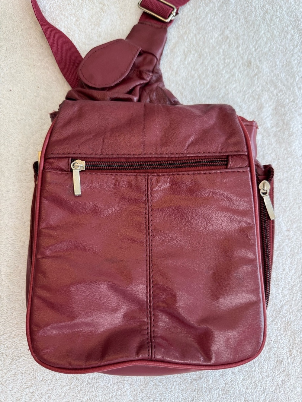 Buxton Vintage Red Leather Sling Crossbody Travel Organizer Bag 9x8”